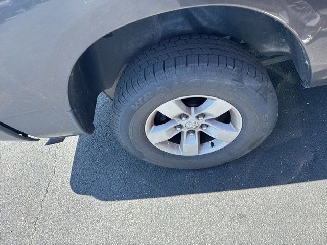 Used 2019 RAM 1500 Express AWD/4WD image 3