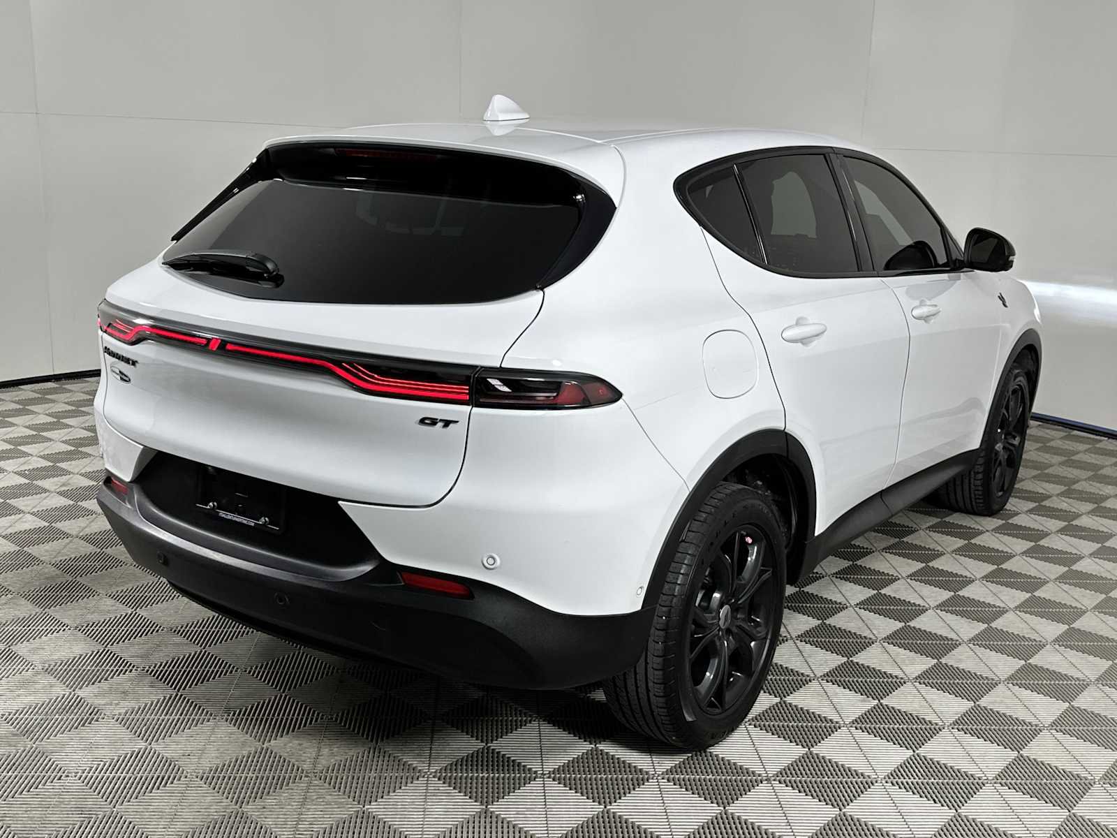 Used 2023 Dodge Hornet GT w/ Tech Pack w/o Parking image 8