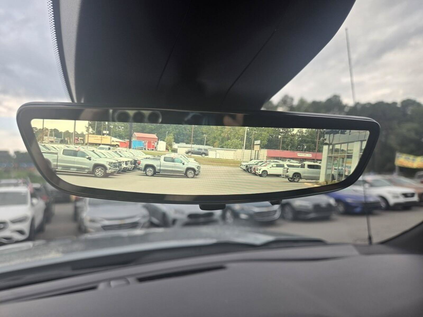New 2026 GMC Sierra 1500 AT4 w/ AT4 Premium Package AWD/4WD image 16