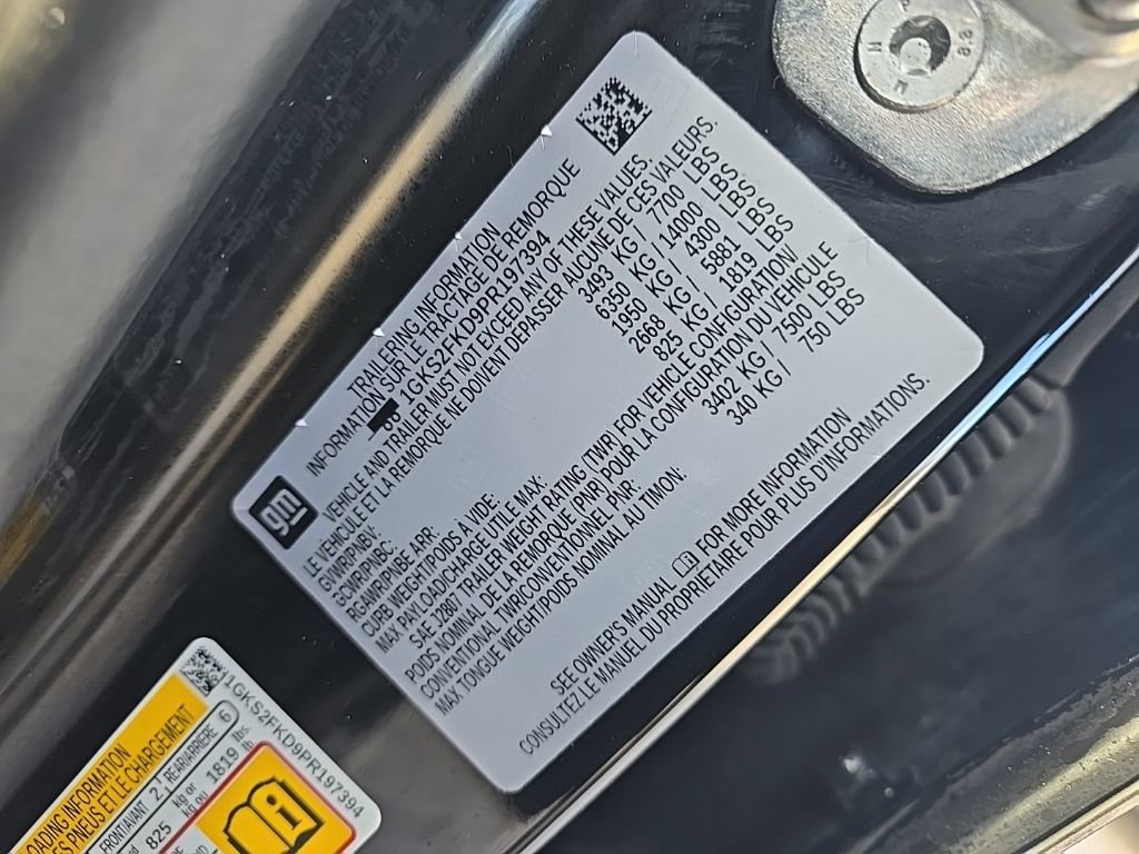 Used 2023 GMC Yukon XL SLE image 12