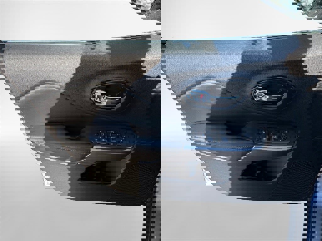 Used 2021 Jeep Cherokee Latitude Lux w/ Comfort/Convenience Group image 17