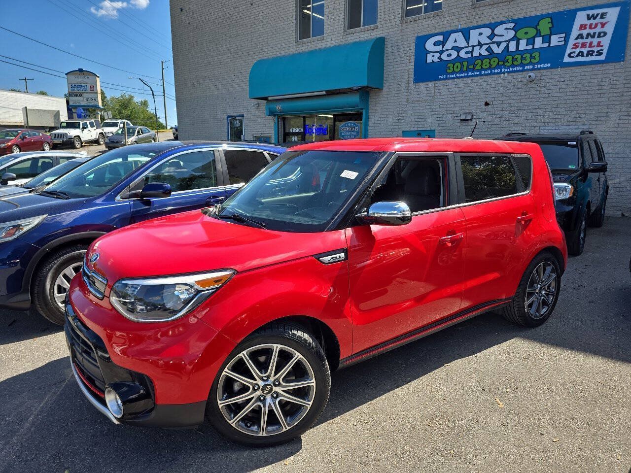 Used 2017 Kia Soul ! FWD image 3