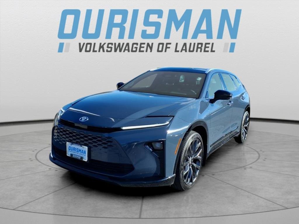 Used 2025 Toyota Crown Signia image 4