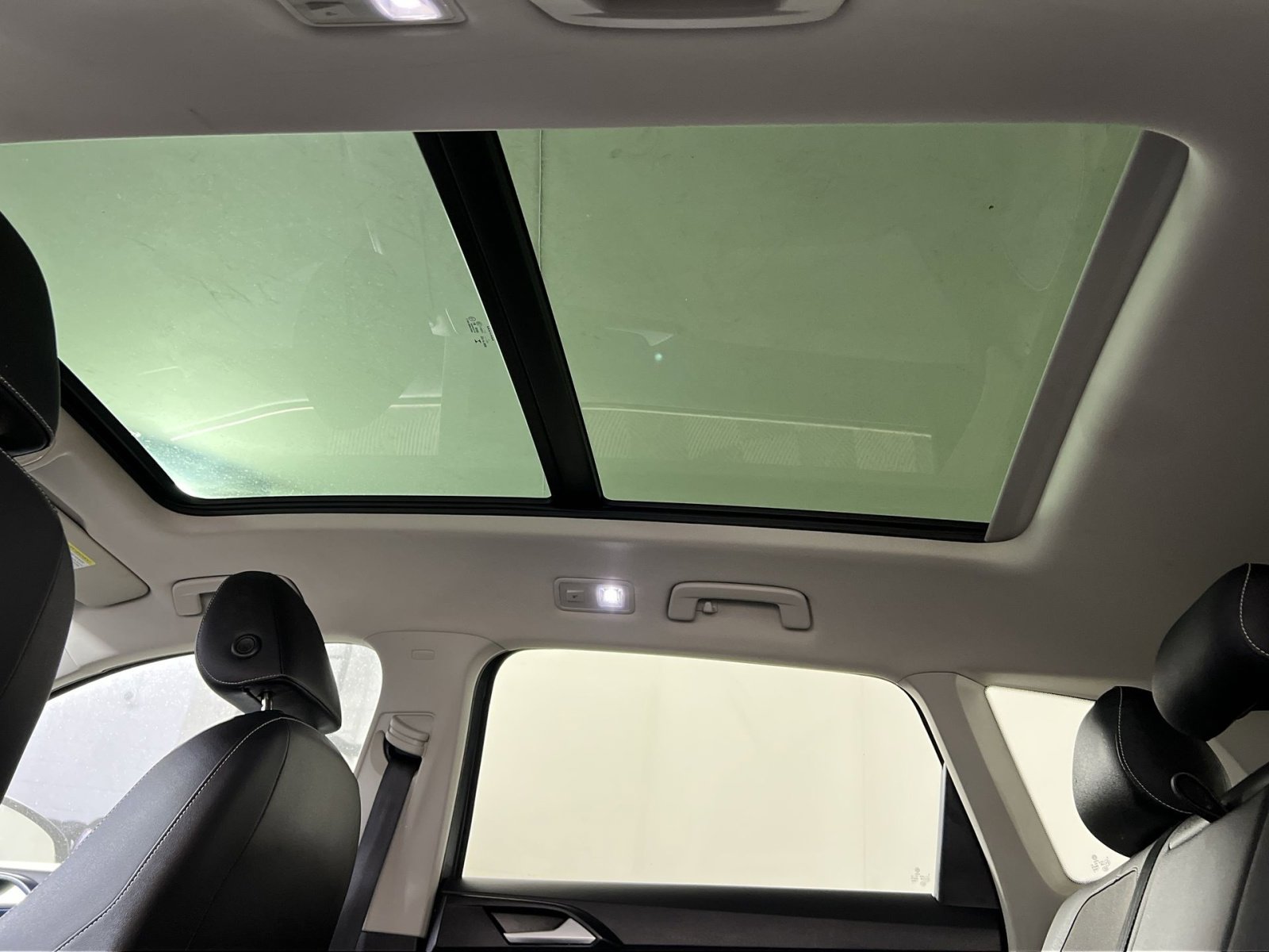 Used 2022 Volkswagen Taos SE image 22