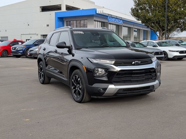 Used 2021 Chevrolet TrailBlazer LT w/ Convenience Package image 3