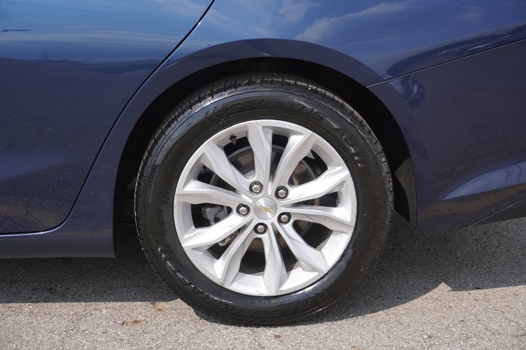 Used 2022 Chevrolet Malibu LT FWD image 11
