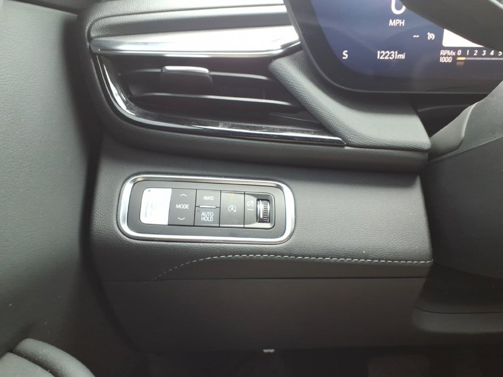 Used 2026 Buick Enclave Preferred AWD/4WD image 14