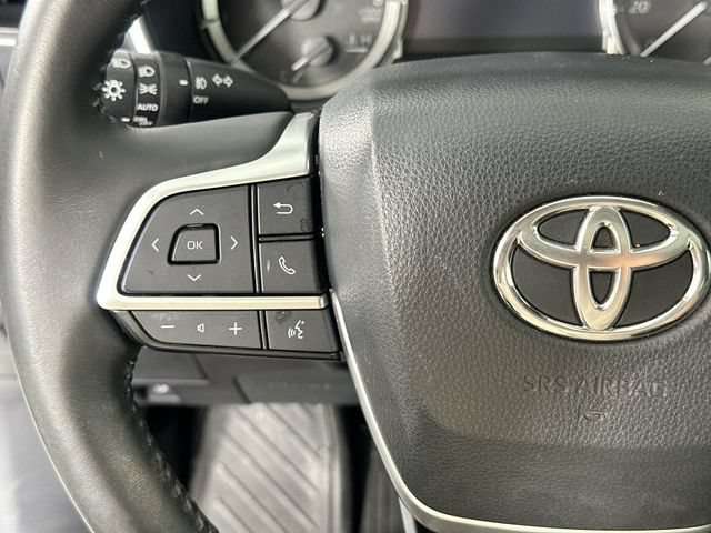 Used 2023 Toyota Highlander XLE AWD/4WD image 22
