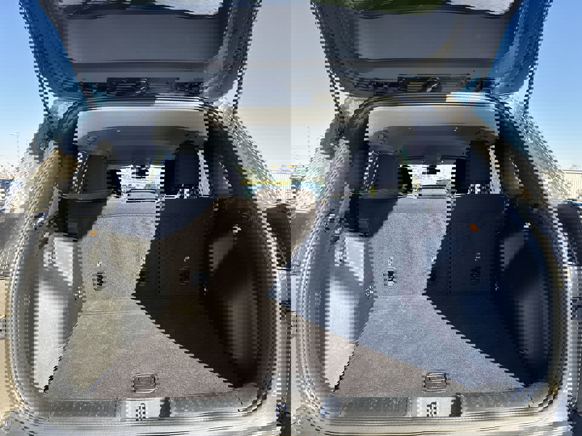 Used 2020 Jeep Cherokee Latitude image 23