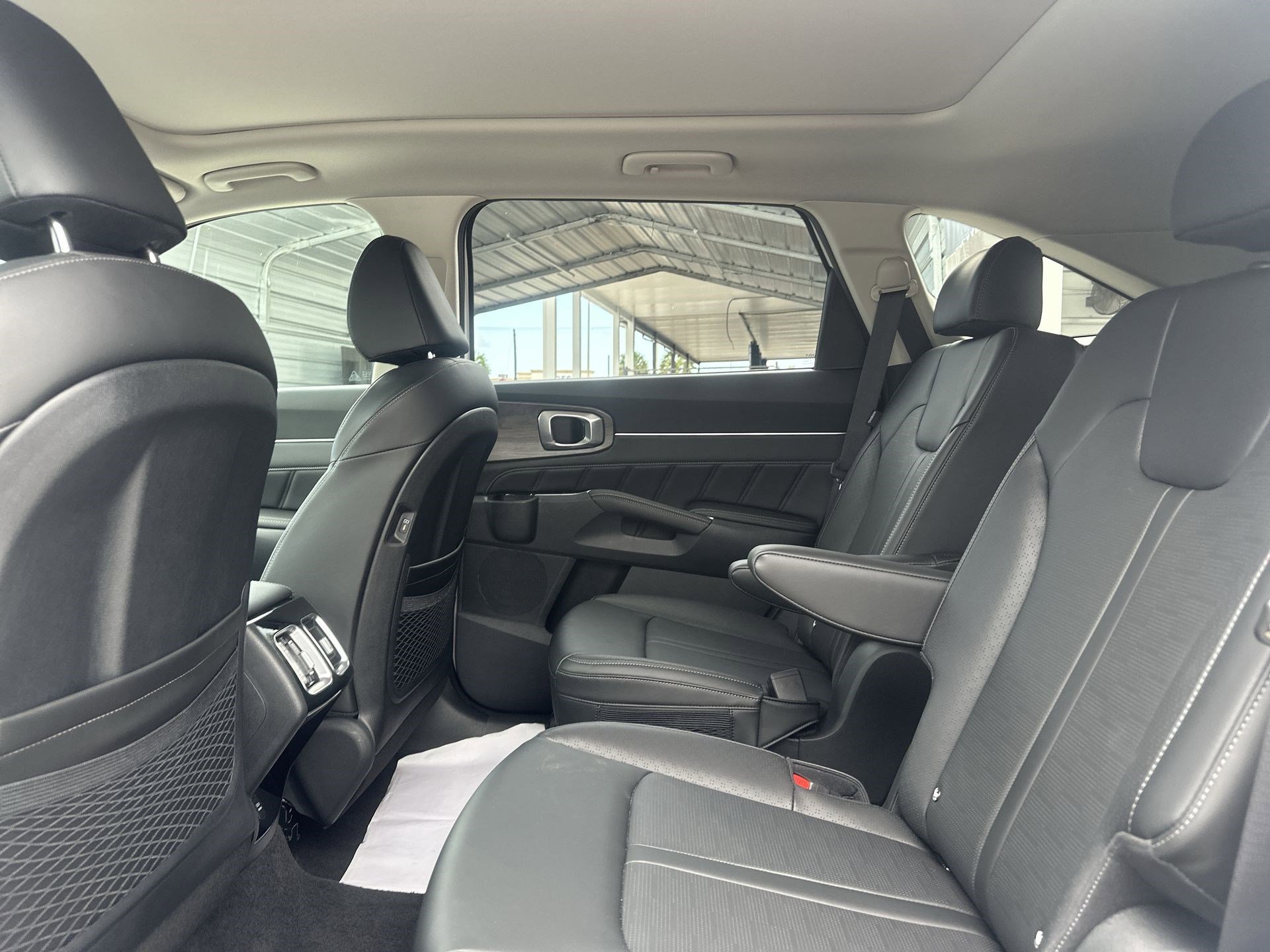 Certified 2025 Kia Sorento SX AWD/4WD image 22