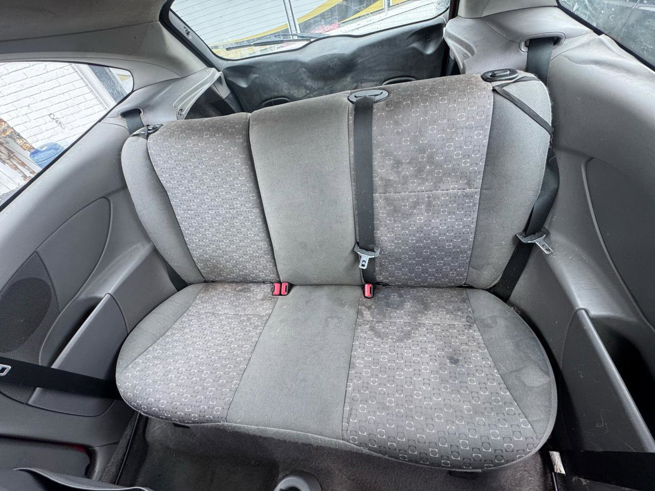 Used 2004 Ford Focus ZX3 Hatchback FWD image 12