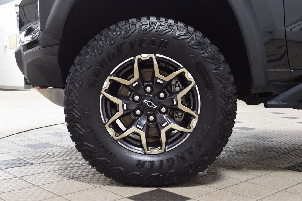 Certified 2024 Chevrolet Colorado ZR2 w/ Technology Package image 30