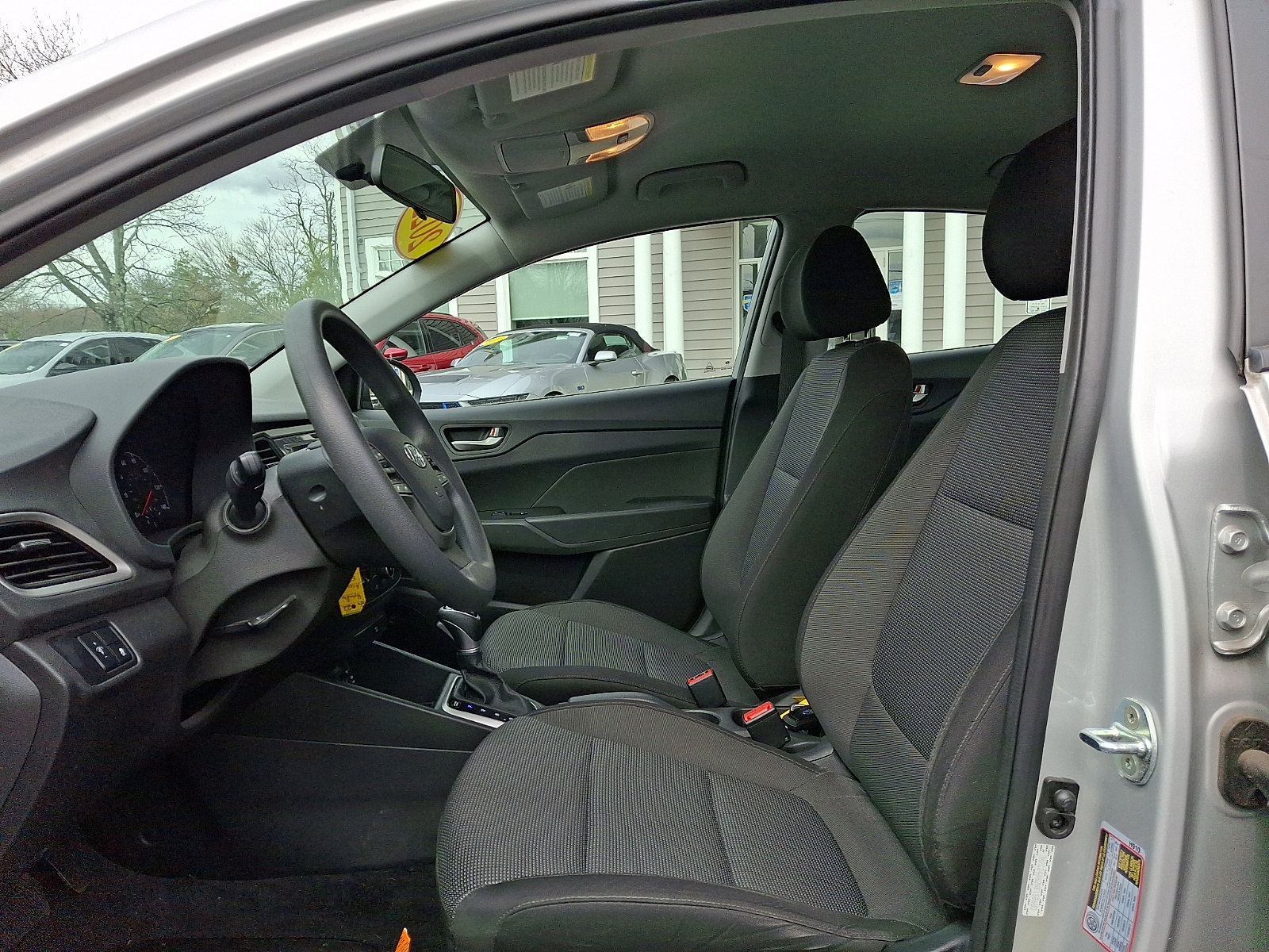 Used 2022 Hyundai Accent SE image 14