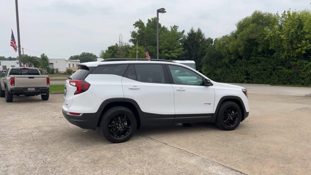 Used 2022 GMC Terrain AT4 w/ Infotainment Package II AWD/4WD image 9