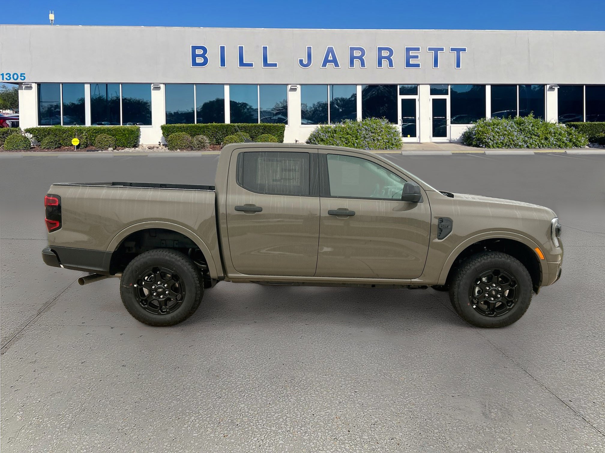 New 2026 Ford Ranger XLT w/ Black Appearance Package RWD image 3