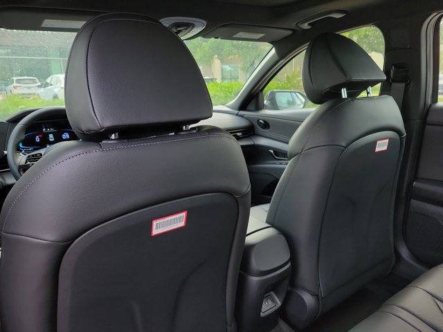 New 2026 Hyundai Elantra SEL Sport FWD image 18