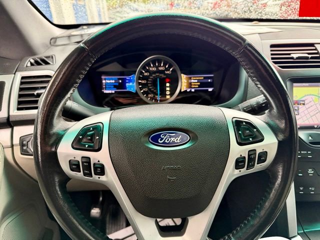 Used 2013 Ford Explorer XLT AWD/4WD image 31