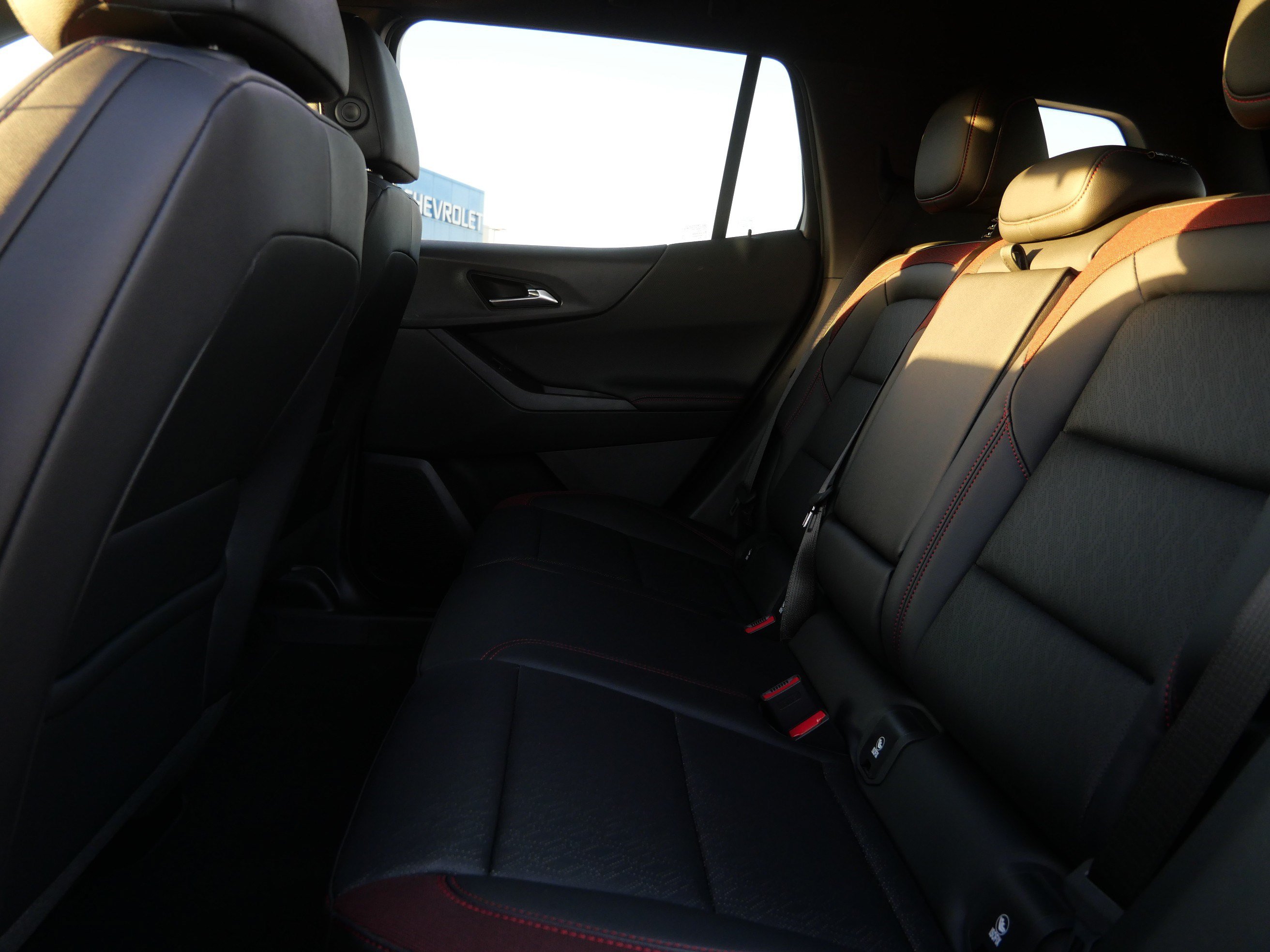 New 2027 Chevrolet Equinox RS w/ Convenience Package III AWD/4WD image 5