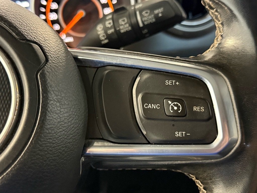 Used 2020 Jeep Wrangler Unlimited Sahara image 24