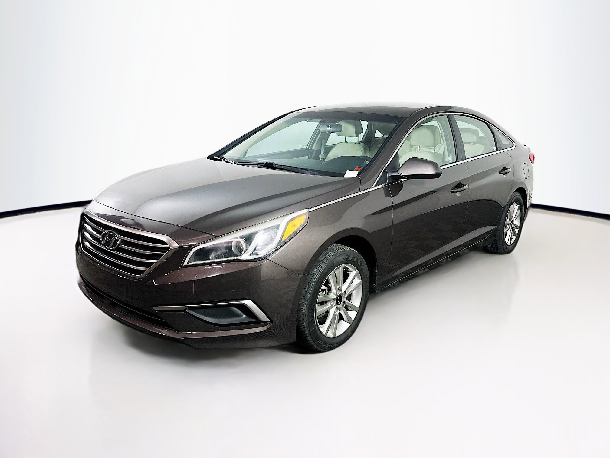 Used 2017 Hyundai Sonata SE FWD image 3