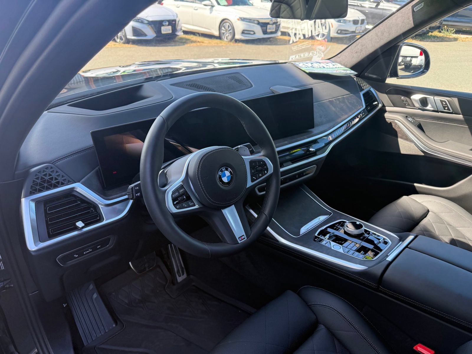 Used 2025 BMW X7 xDrive40i w/ M Sport Package AWD/4WD image 14