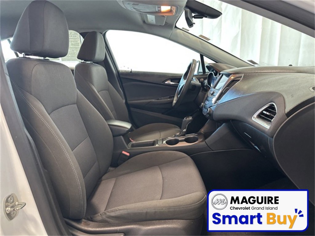 Used 2019 Chevrolet Cruze LT w/ Convenience Package image 22