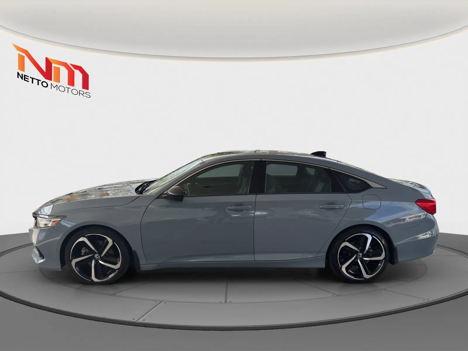 Used 2022 Honda Accord Sport image 2