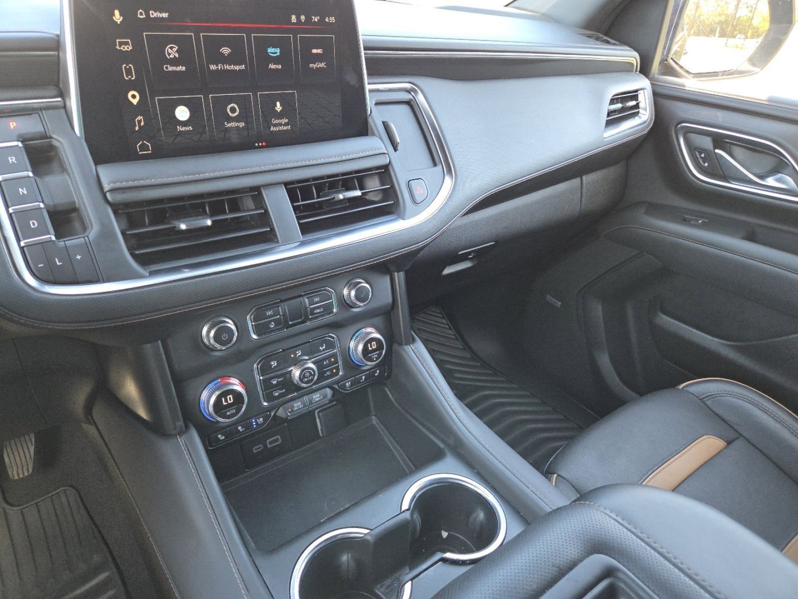 Used 2023 GMC Yukon XL AT4 w/ AT4 Premium Plus Package AWD/4WD image 37