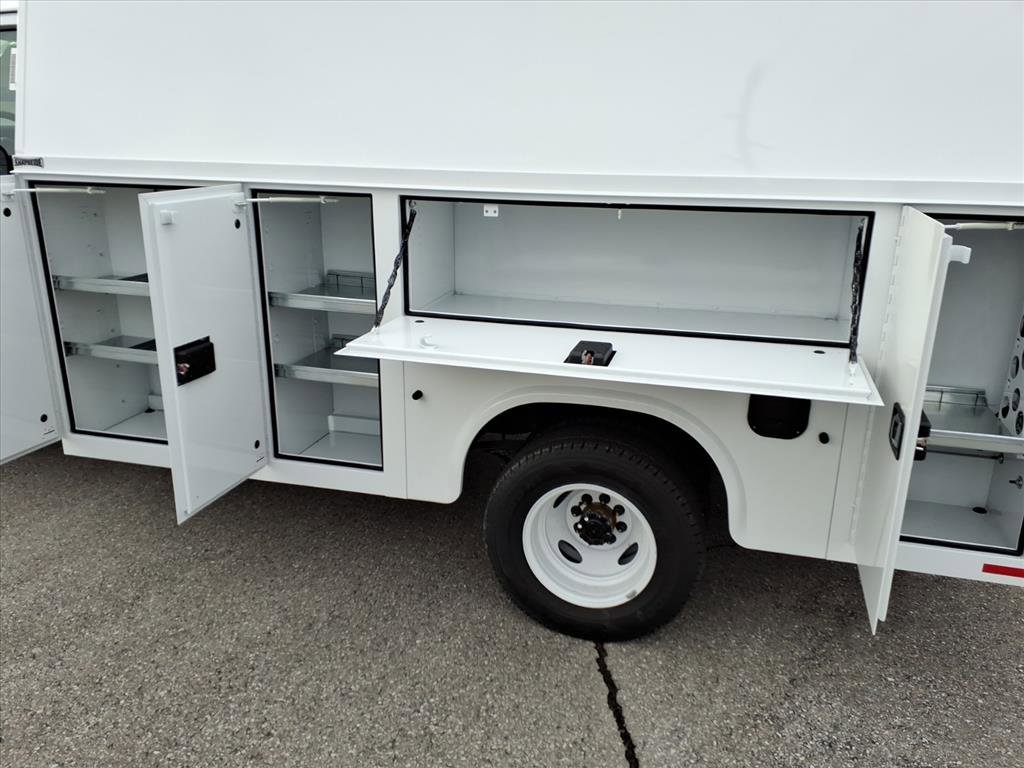 New 2026 Ford E-350 and Econoline 350 Super Duty w/ Power Equipment Group image 10