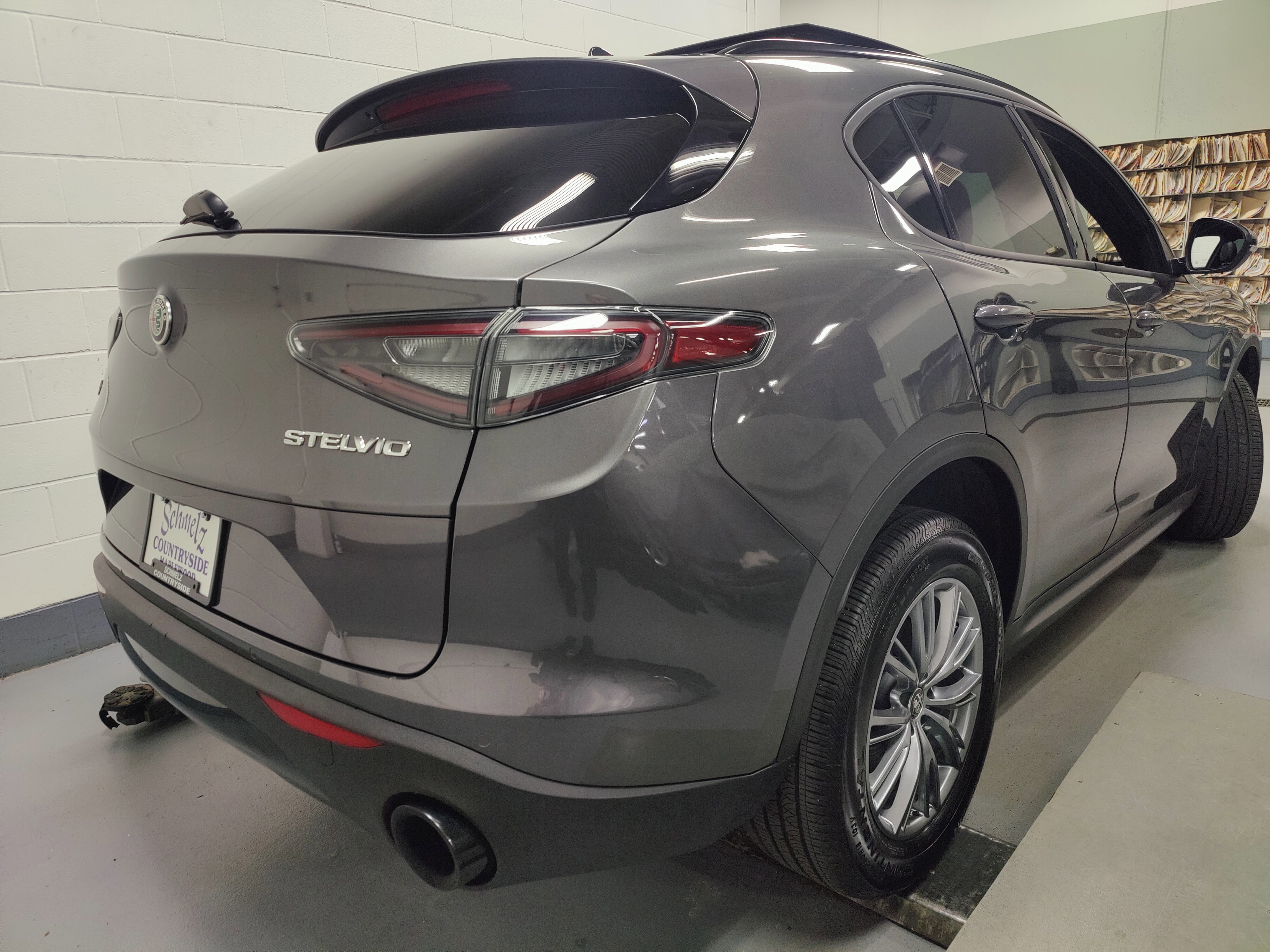 Used 2024 Alfa Romeo Stelvio Sprint image 14