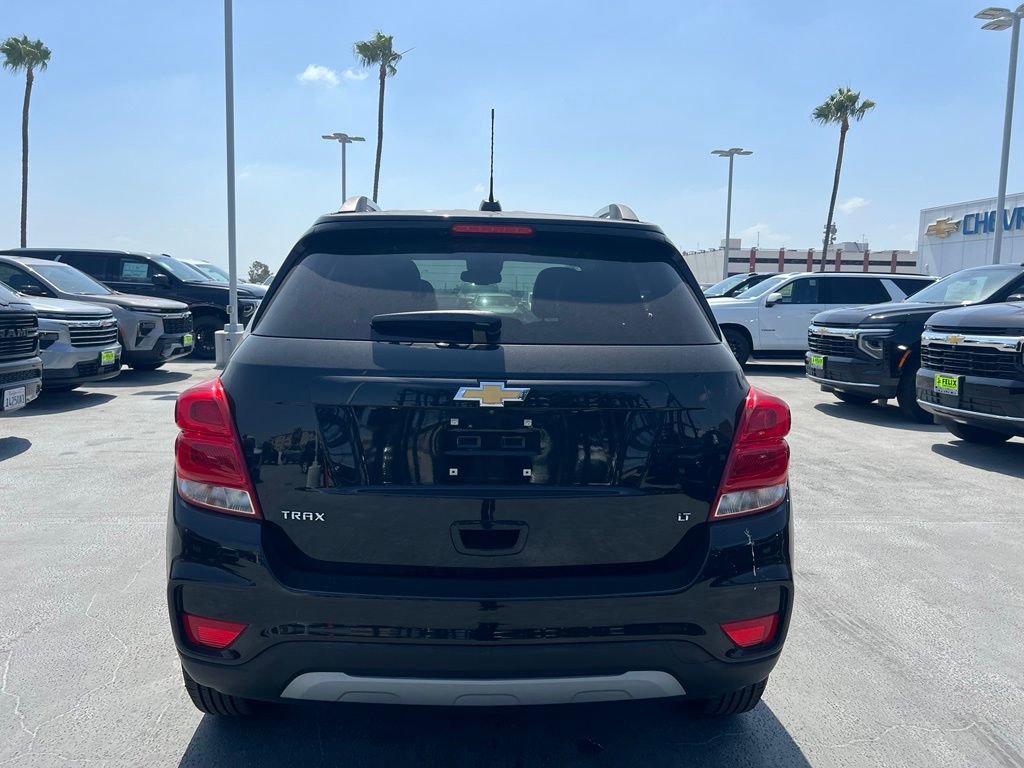 Used 2019 Chevrolet Trax LT w/ LT Convenience Package FWD image 6