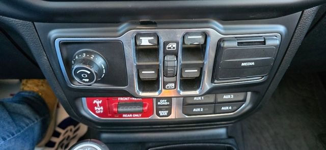 Used 2020 Jeep Gladiator Rubicon image 20