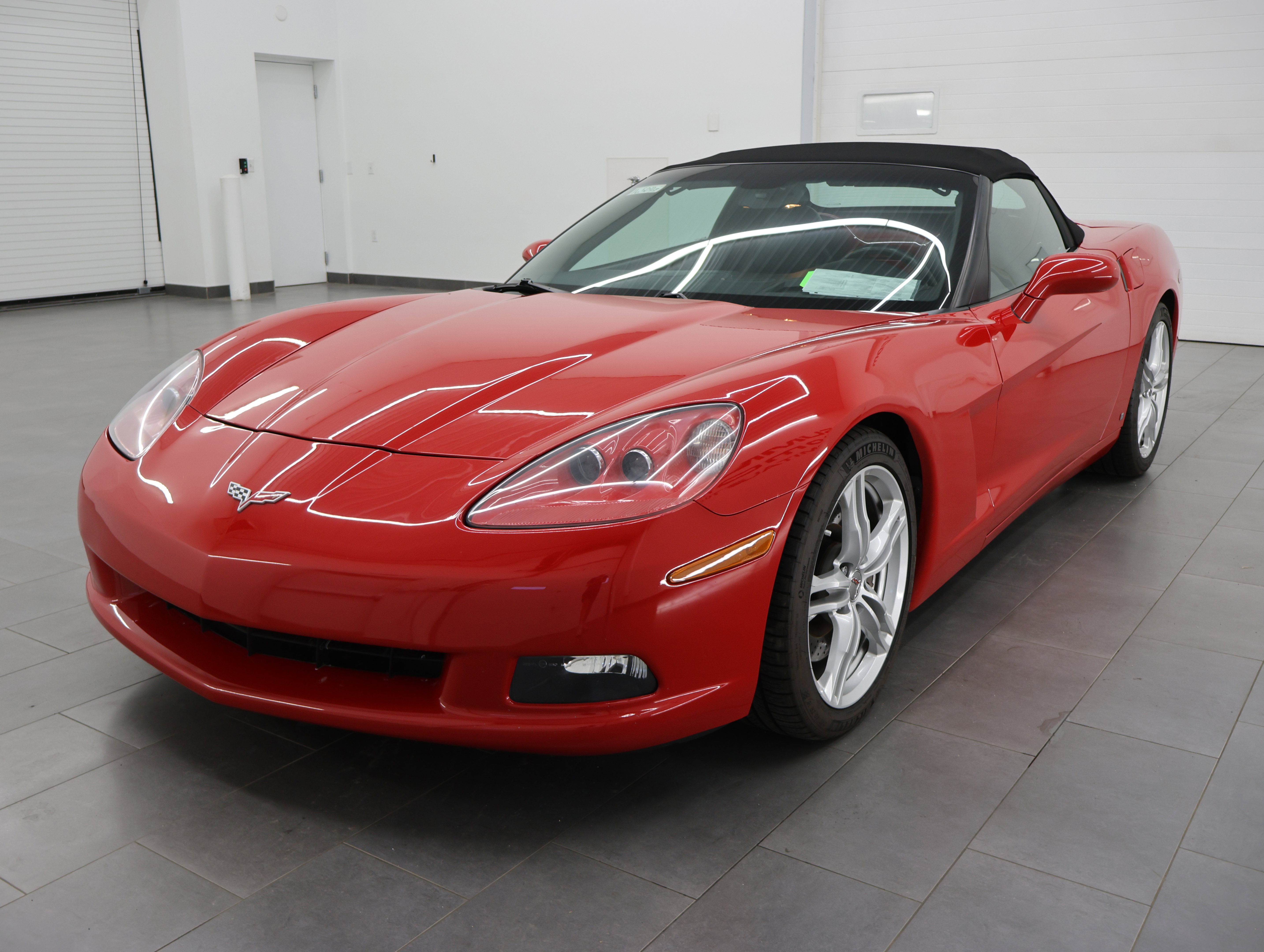 Used 2006 Chevrolet Corvette Convertible w/ Preferred Equipment Group RWD image 6