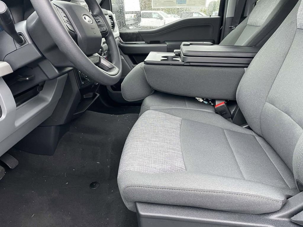 New 2026 Ford F250 XLT w/ XLT Premium Package image 16