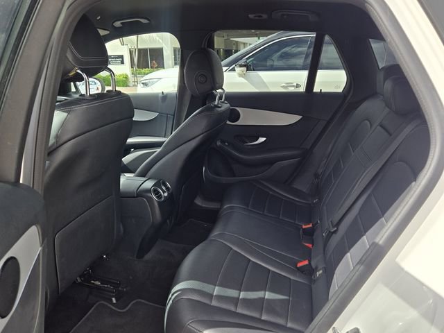 Used 2020 Mercedes-Benz GLC 300 image 13