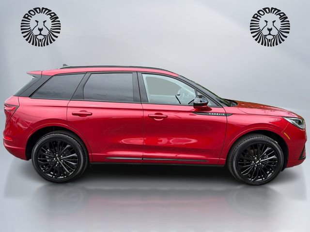 Used 2025 Lincoln Corsair AWD w/ Equipment Group 101A image 4