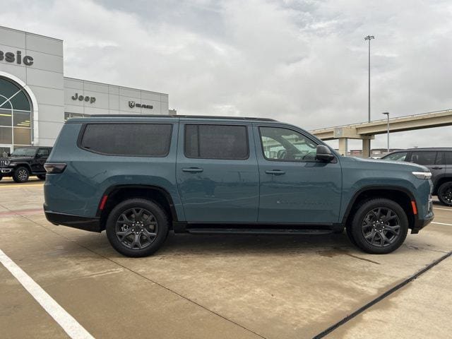 New 2026 Jeep Grand Wagoneer L Limited w/ Convenience Group I AWD/4WD image 17