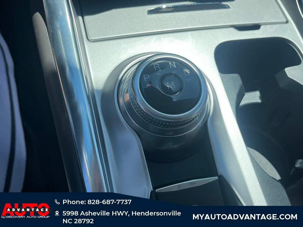 Used 2020 Ford Explorer Platinum w/ Premium Technology Package AWD/4WD image 16