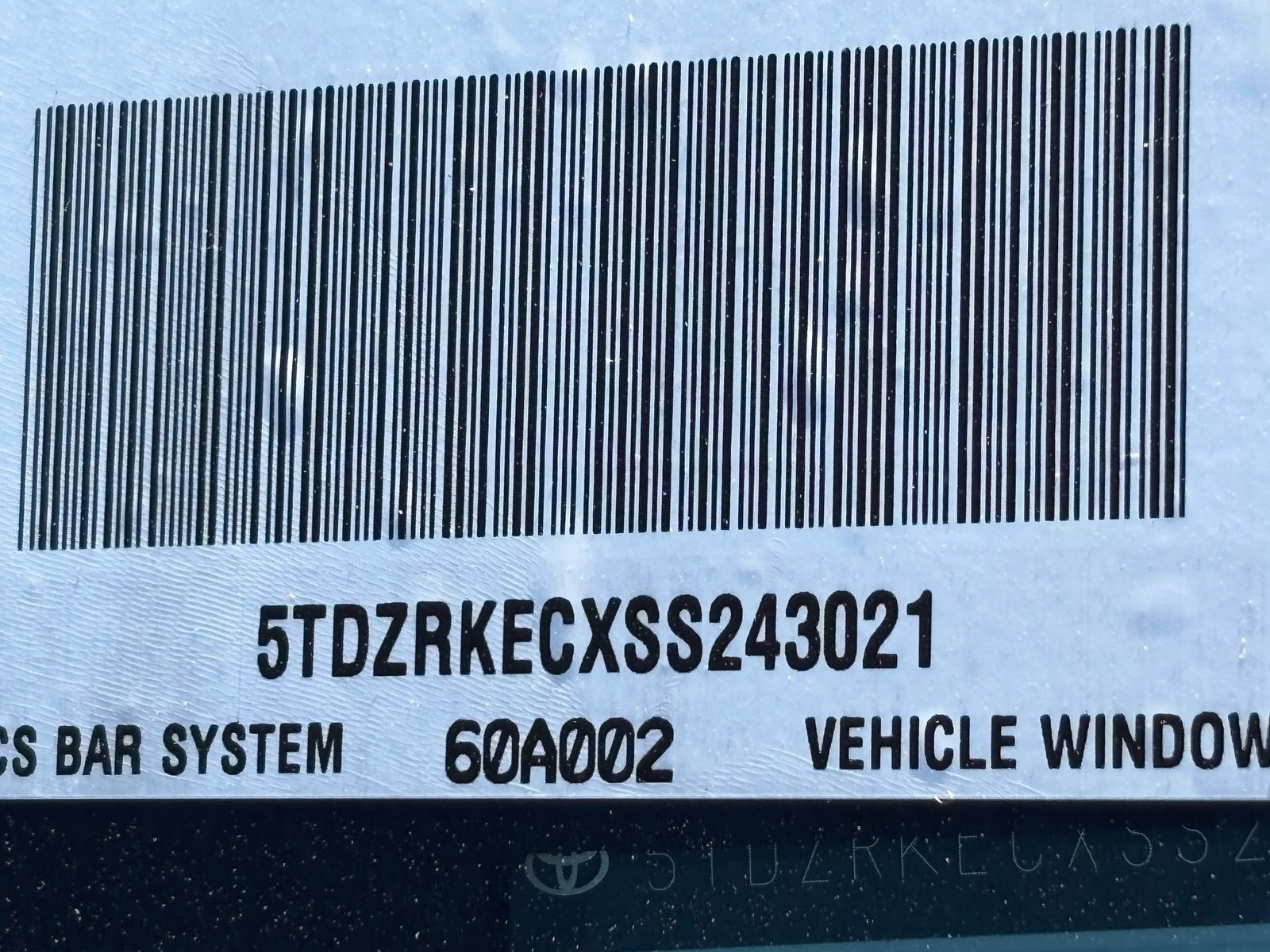 Used 2025 Toyota Sienna Limited image 32