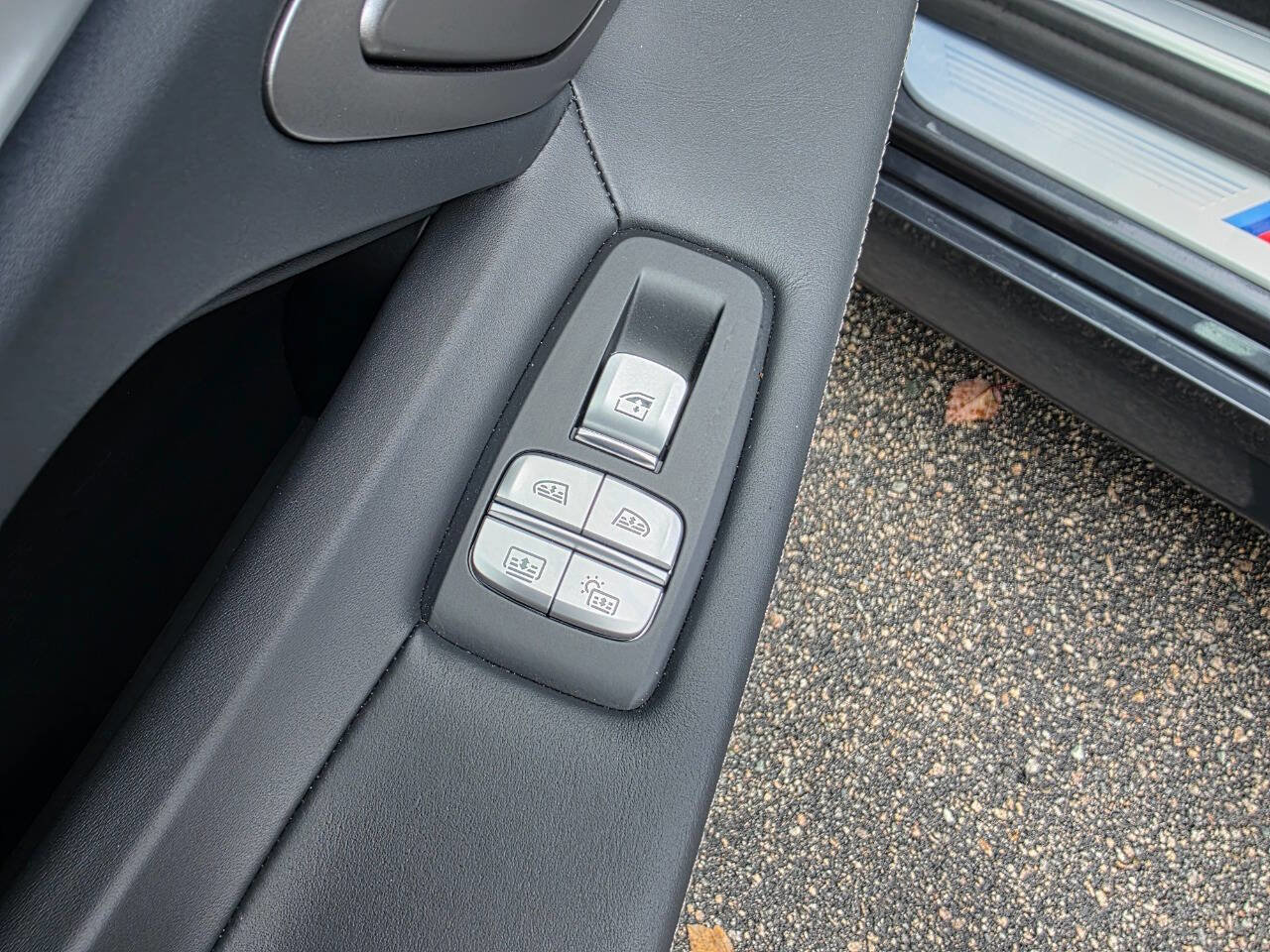 Used 2019 BMW 750i xDrive w/ Executive Package image 45