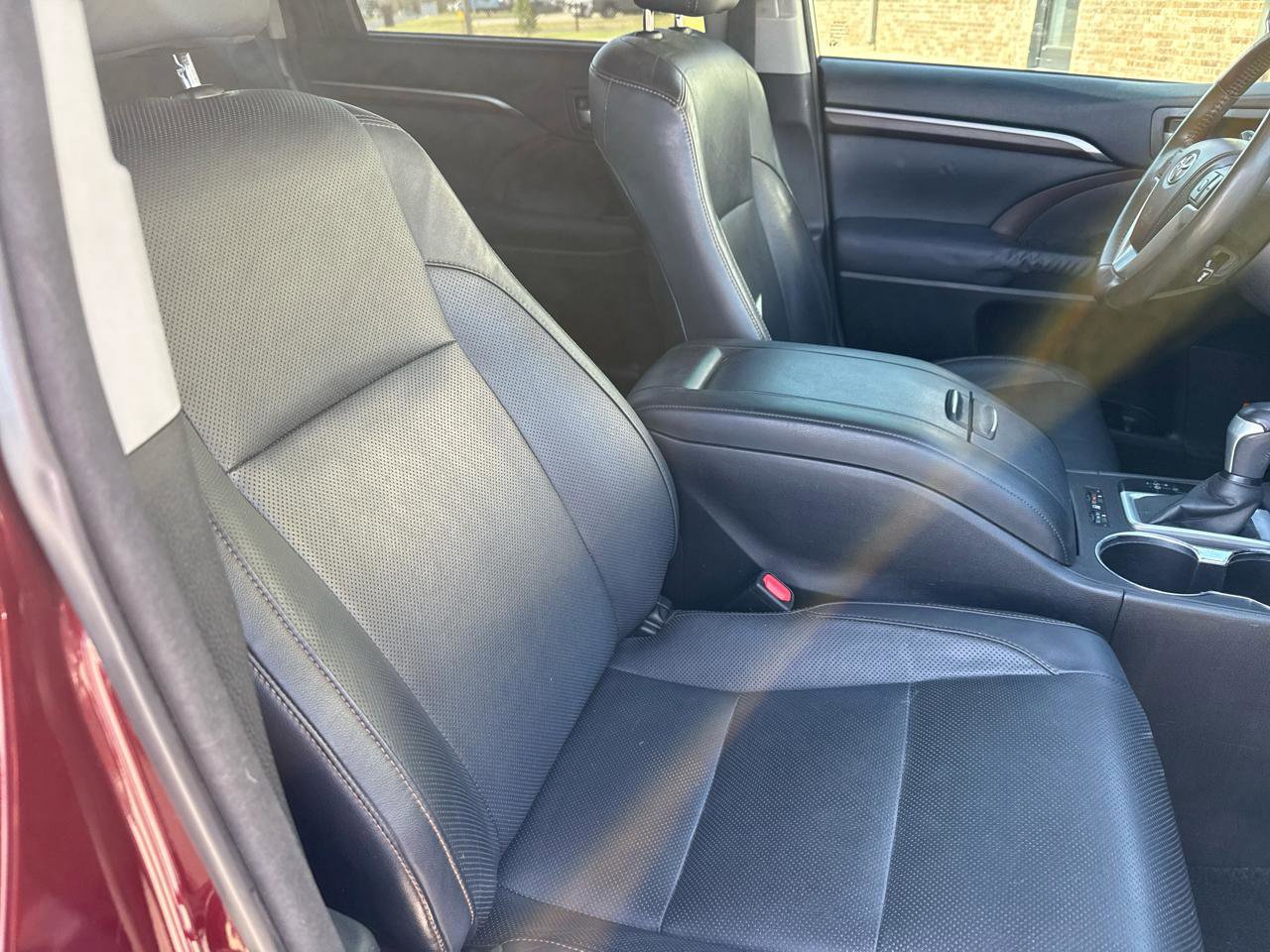 Used 2014 Toyota Highlander Limited image 58