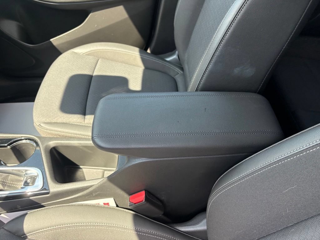 Used 2023 Buick Encore GX Select w/ Sport Touring Package FWD image 25