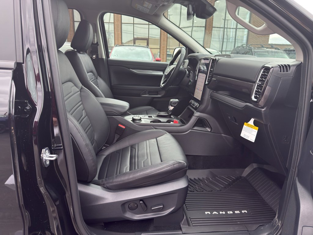 New 2025 Ford Ranger Lariat w/ Black Appearance Package image 32