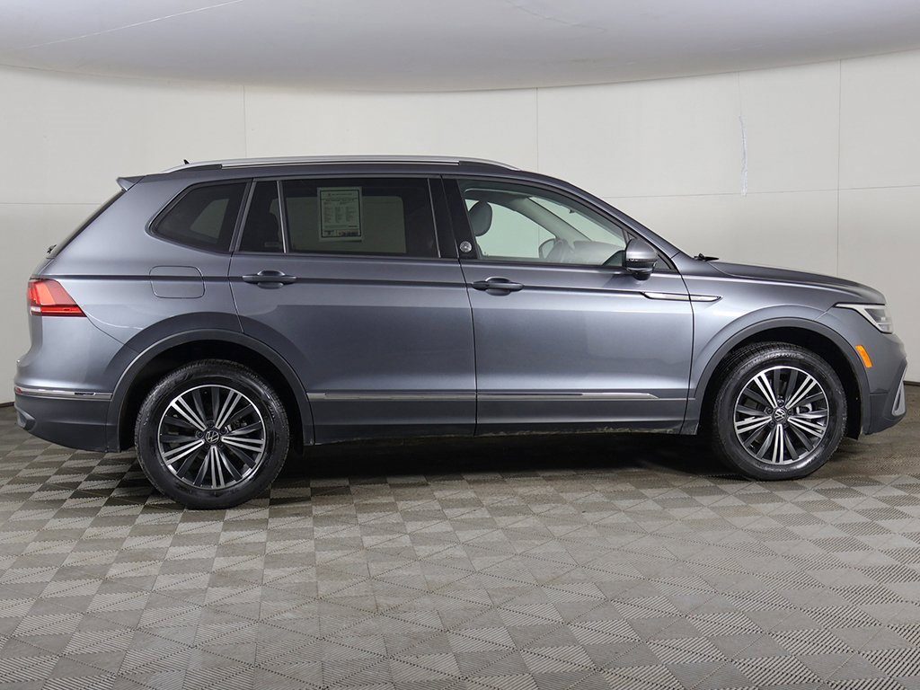 Used 2024 Volkswagen Tiguan SE image 17