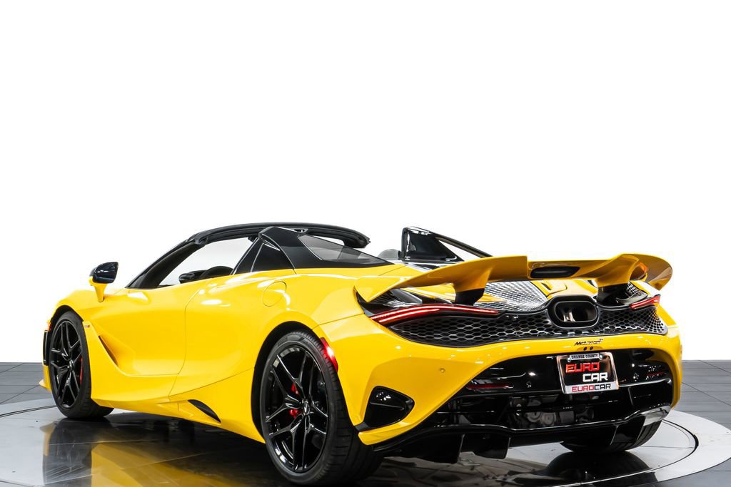 Used 2024 McLaren 750S Spider image 4