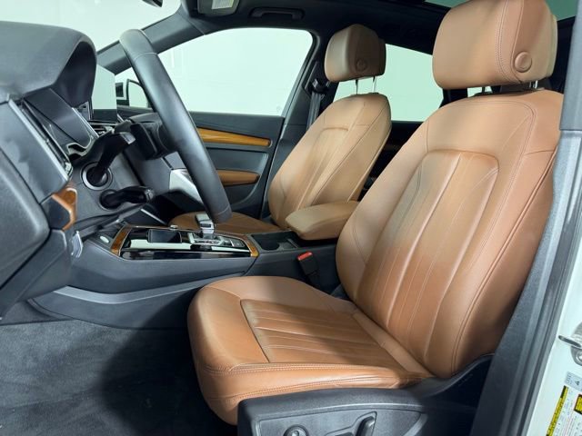 Used 2023 Audi Q5 2.0T Premium w/ Convenience Package image 18