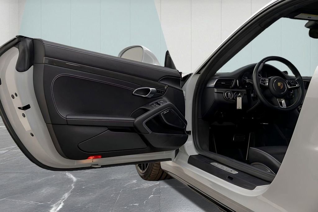 Used 2019 Porsche 911 Turbo S image 17