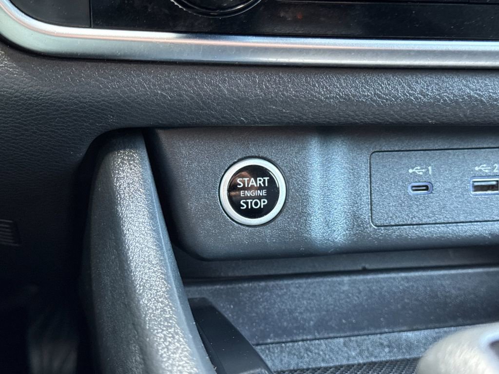 Used 2023 Nissan Rogue S AWD/4WD image 21
