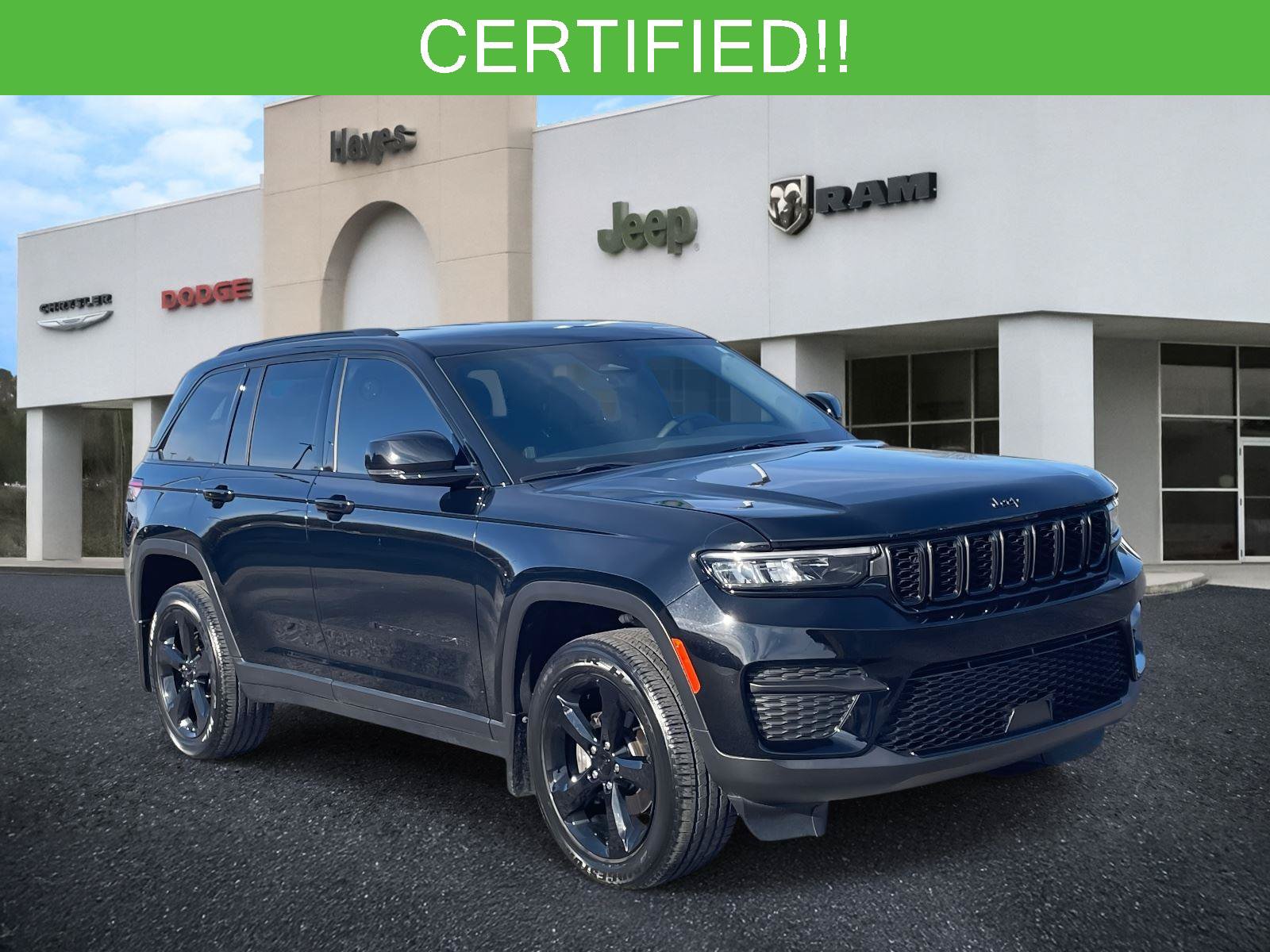 Certified 2023 Jeep Grand Cherokee Altitude AWD/4WD image 1
