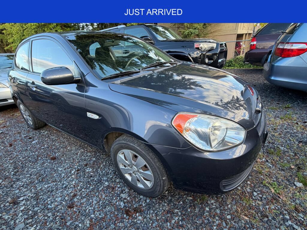 Used 2010 Hyundai Accent GS FWD image 1